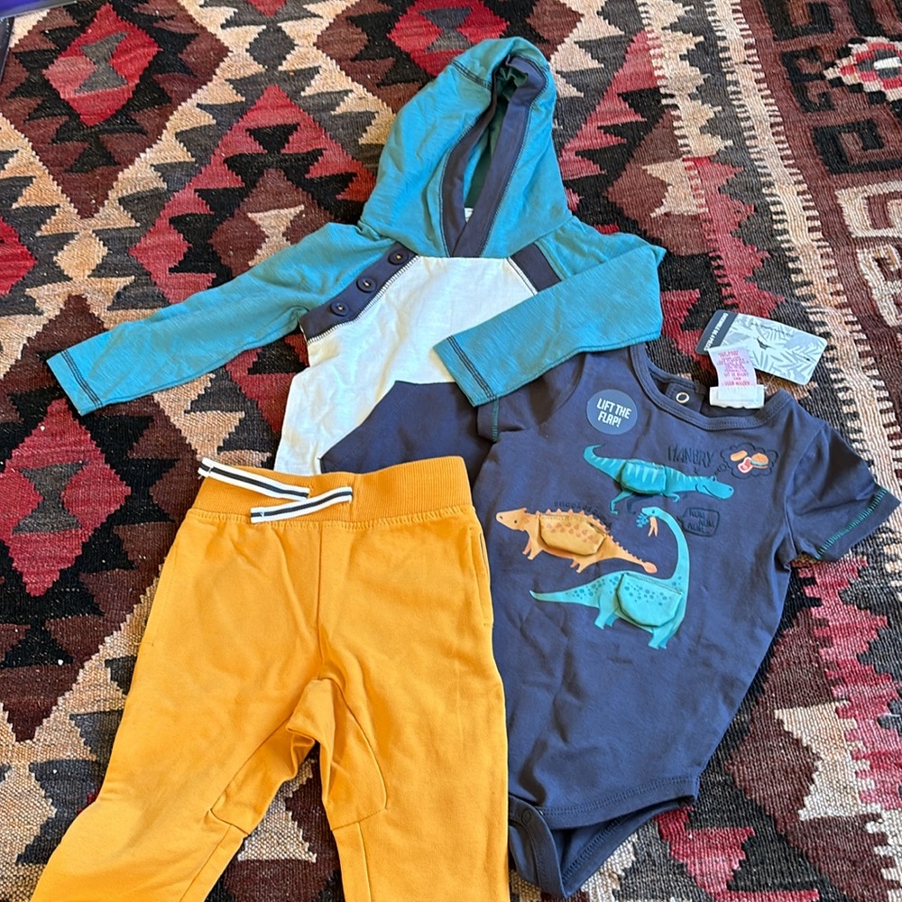 NWT Tommy Bahama baby 3-piece baby outfit